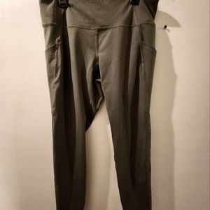 Old Navy Active Go-Dry Leggingigs